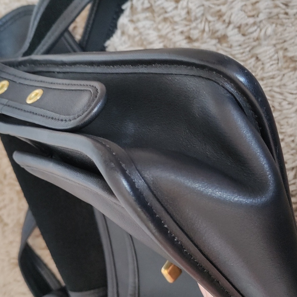 Classic Black Leather Shoulder Bag with Gold Hardware - Picture 11 of 13